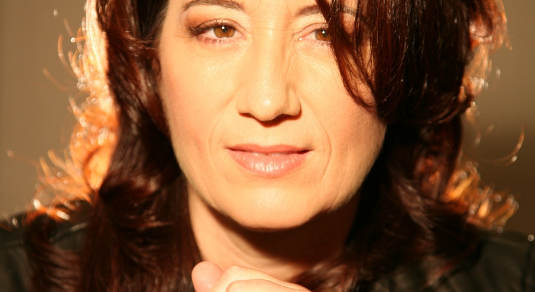 Close shot of American musician Colleen LIoy